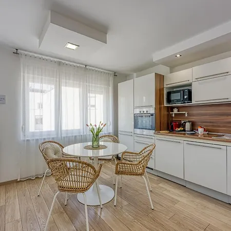 Apartment Liu In Center